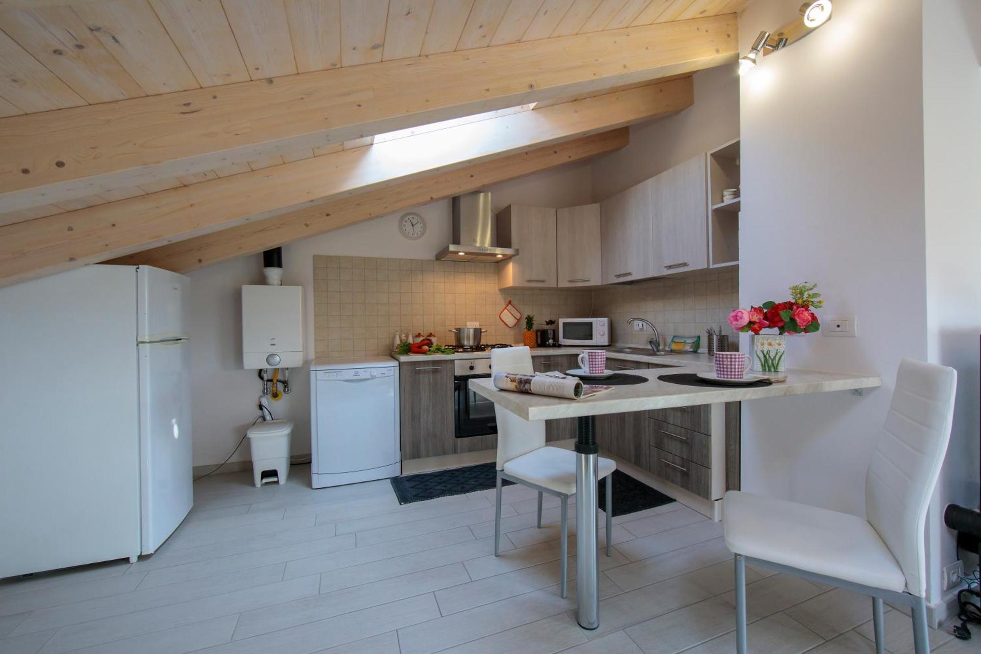 Silver Lake Apartment - Happy Rentals Angera Εξωτερικό φωτογραφία